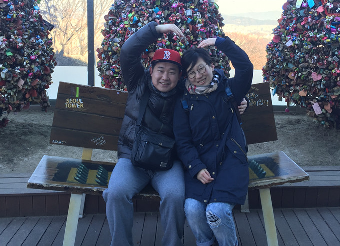 与丈夫合照_副本.jpg 与丈夫合照_副本.jpg